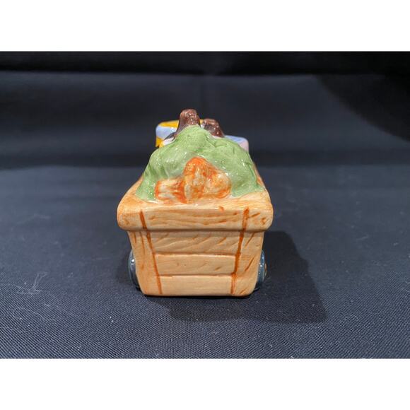 Vintage Fitz and Floyd Bunny Salt and Pepper Shaker Set, Omnibus - Picture 7 of 10